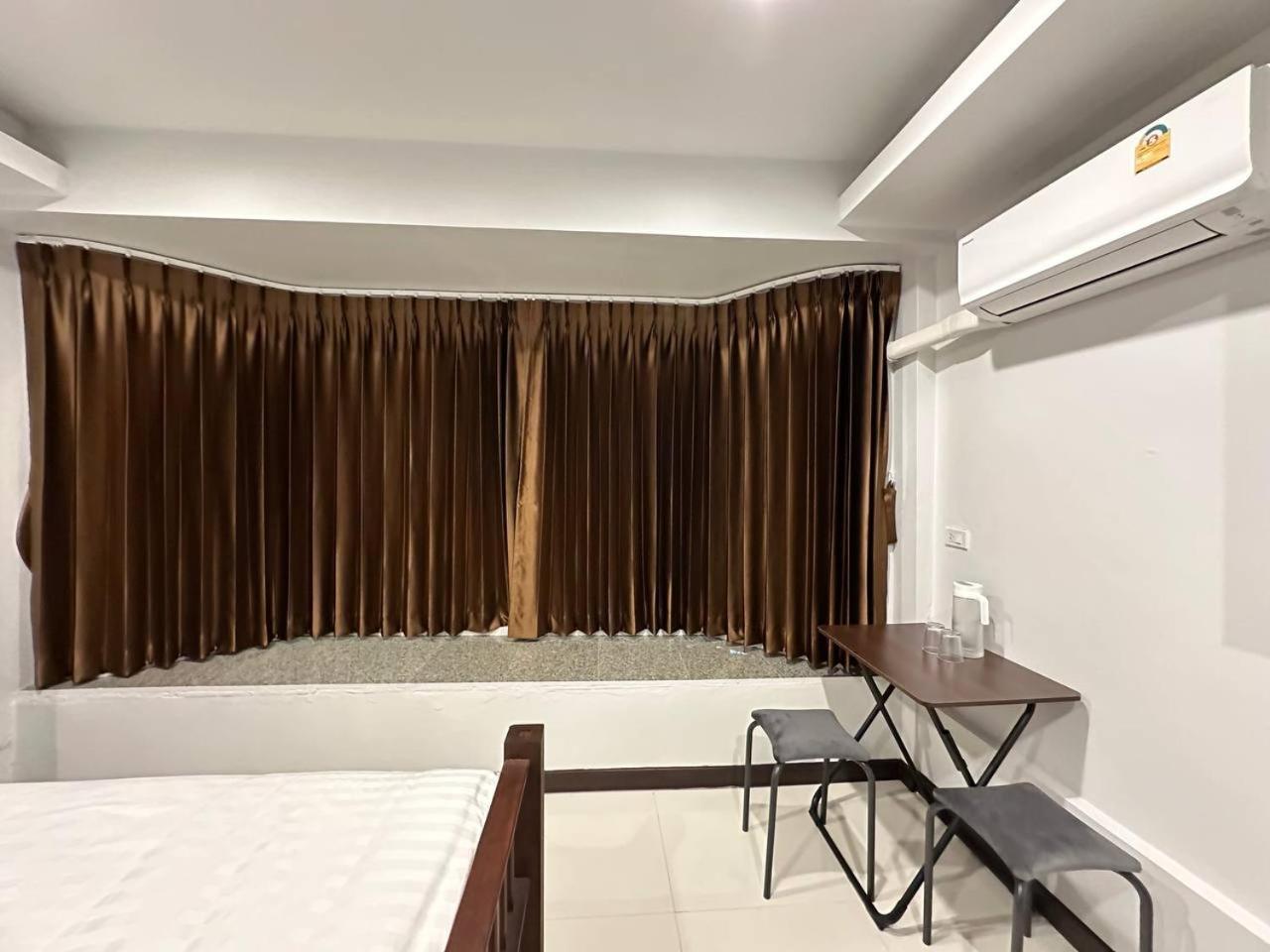 Chris Jay @ Cnx Apartment Chiang Mai Exterior photo
