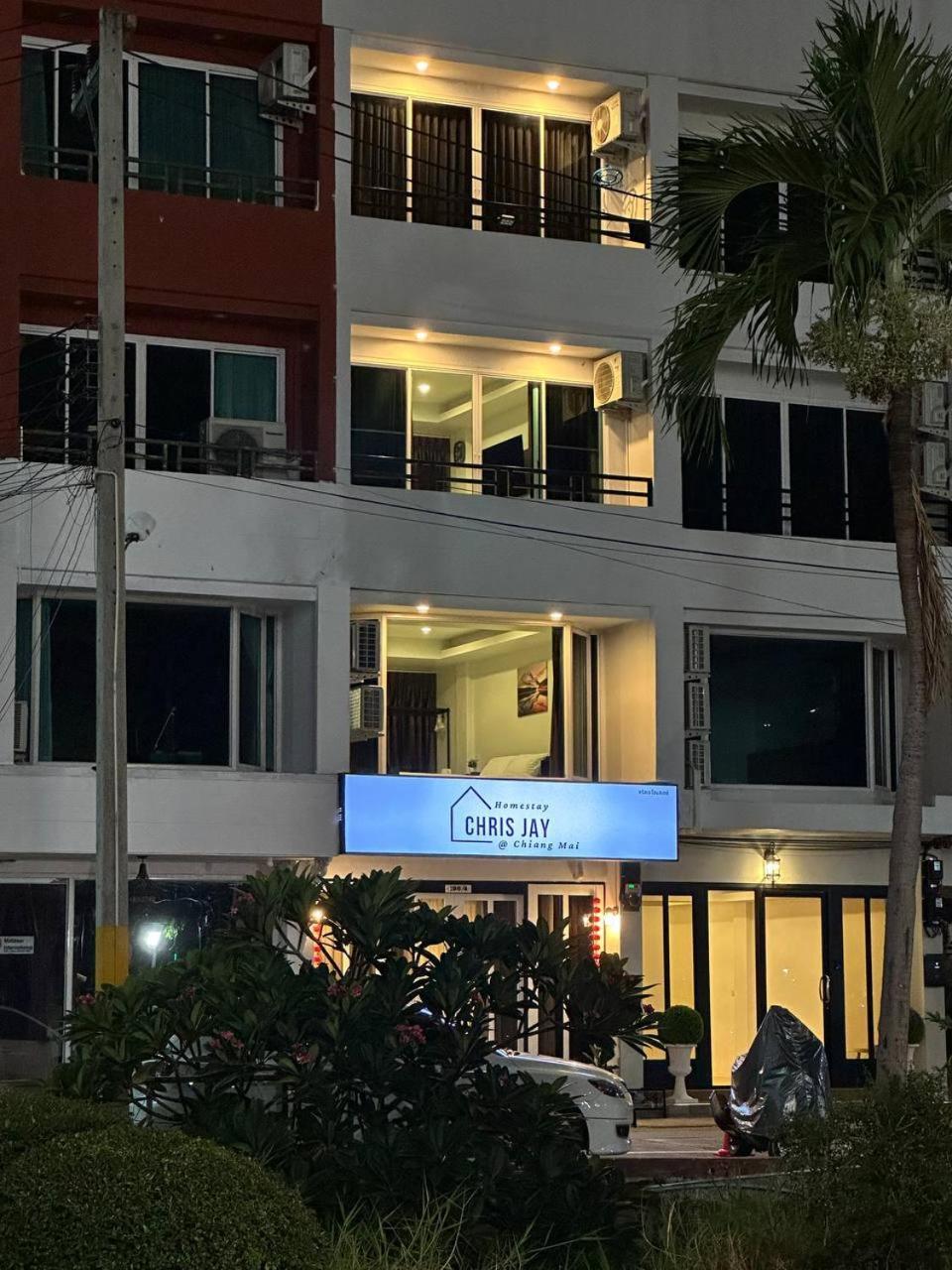 Chris Jay @ Cnx Apartment Chiang Mai Exterior photo